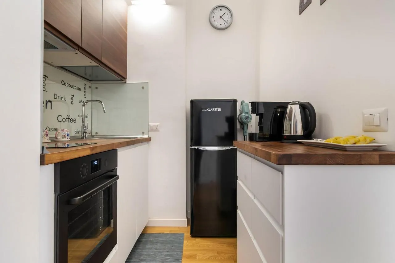 Duomo Apartment - Diaz Milano Italia